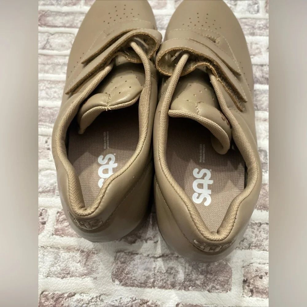 SAS Shoes Women’s Me Too Mocha 9 Taupe Faux Leather Hook & Loop‎ Low Top Comfort